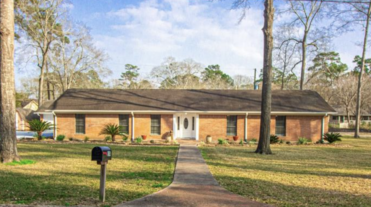 104 Longacre Drive An Updated Home in Conroe Lake Conroe Homes