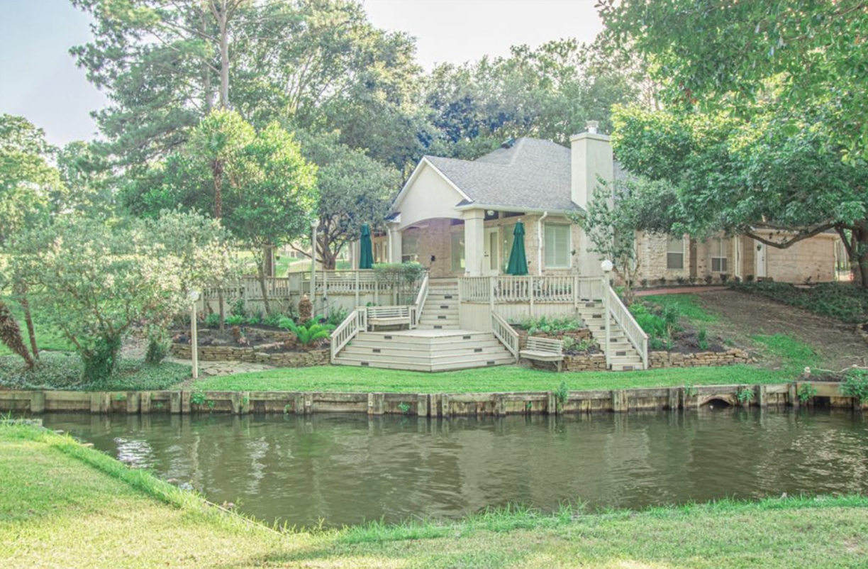 138 Winthrop Harbor A Rare Find in Bentwater Lake Conroe Homes