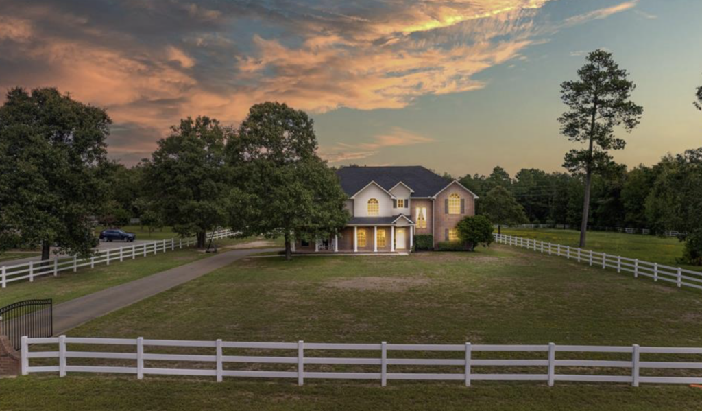 9075 Grand Lake Estates Drive A Large Home on Land